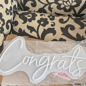 White 'Congrats' Neon Sign